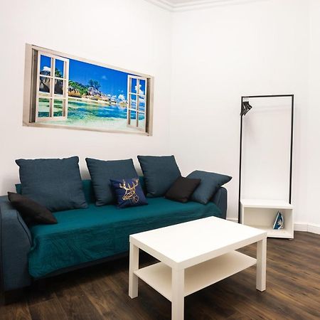 Uroczy Apartament Loretanska Lägenhet Krasków Exteriör bild
