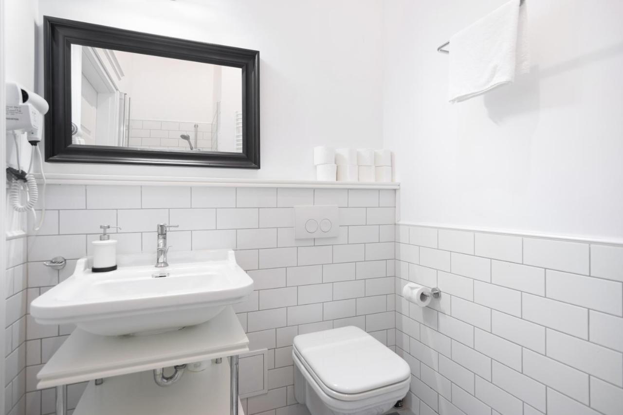 Uroczy Apartament Loretanska Lägenhet Krasków Exteriör bild